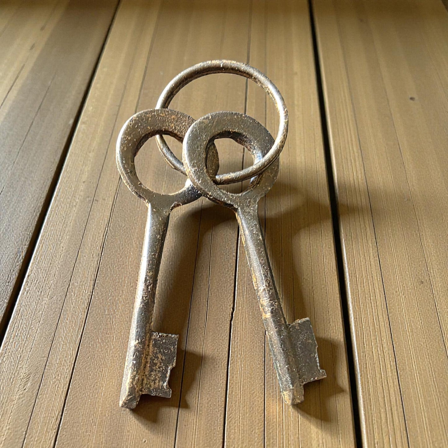 Alcatraz Prison San Francisco Lock Cast Iron Gate Lock With Keys & Antique Finish (2.5" x 1.5")