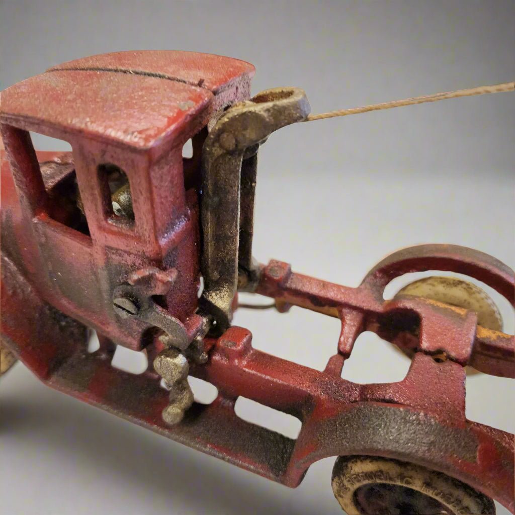 Dump Truck Cast Iron with Movable Truck Bed & Rubber Wheels (10" x 3") - Jones Peak