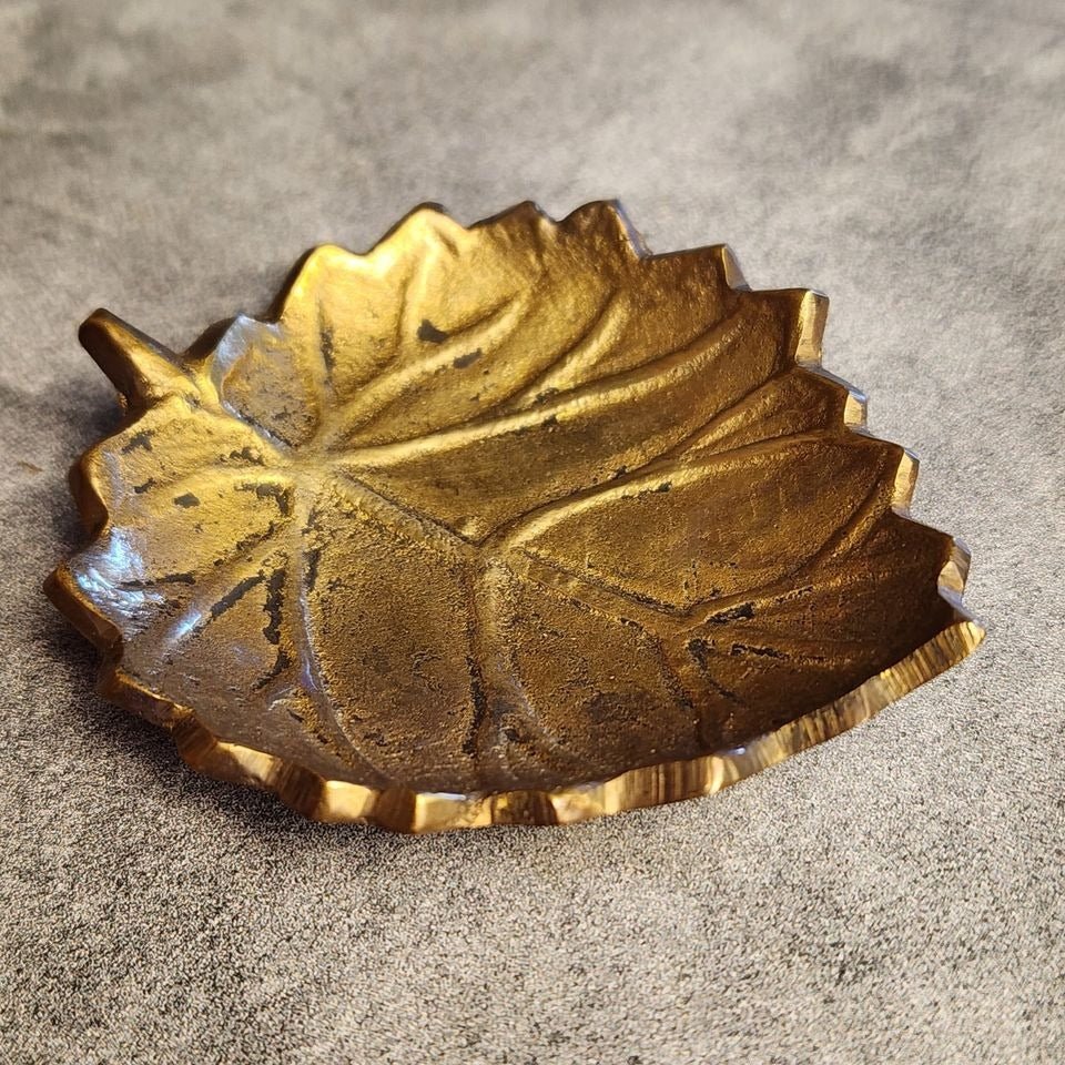 Leaf Ashtray Solid Brass Mid - Century Ring Tray And Trinket Dish With Antique Finish (3" x 2.25") - Jones Peak