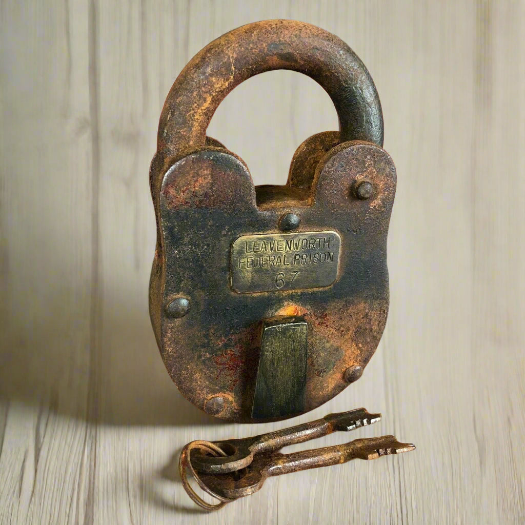 Leavenworth Federal Prison Cast Iron Working Lock & Keys With Antique Finish (3" x 5") - Jones Peak