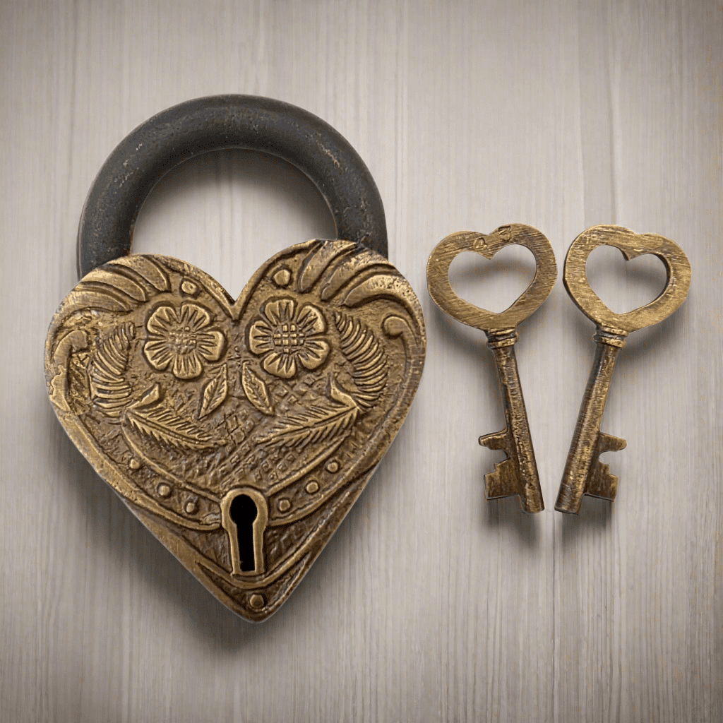 Victorian Ornate Heart Shaped Brass Lock With Antique Vintage Finish (4.25" x 3" x 0.75") - Jones Peak
