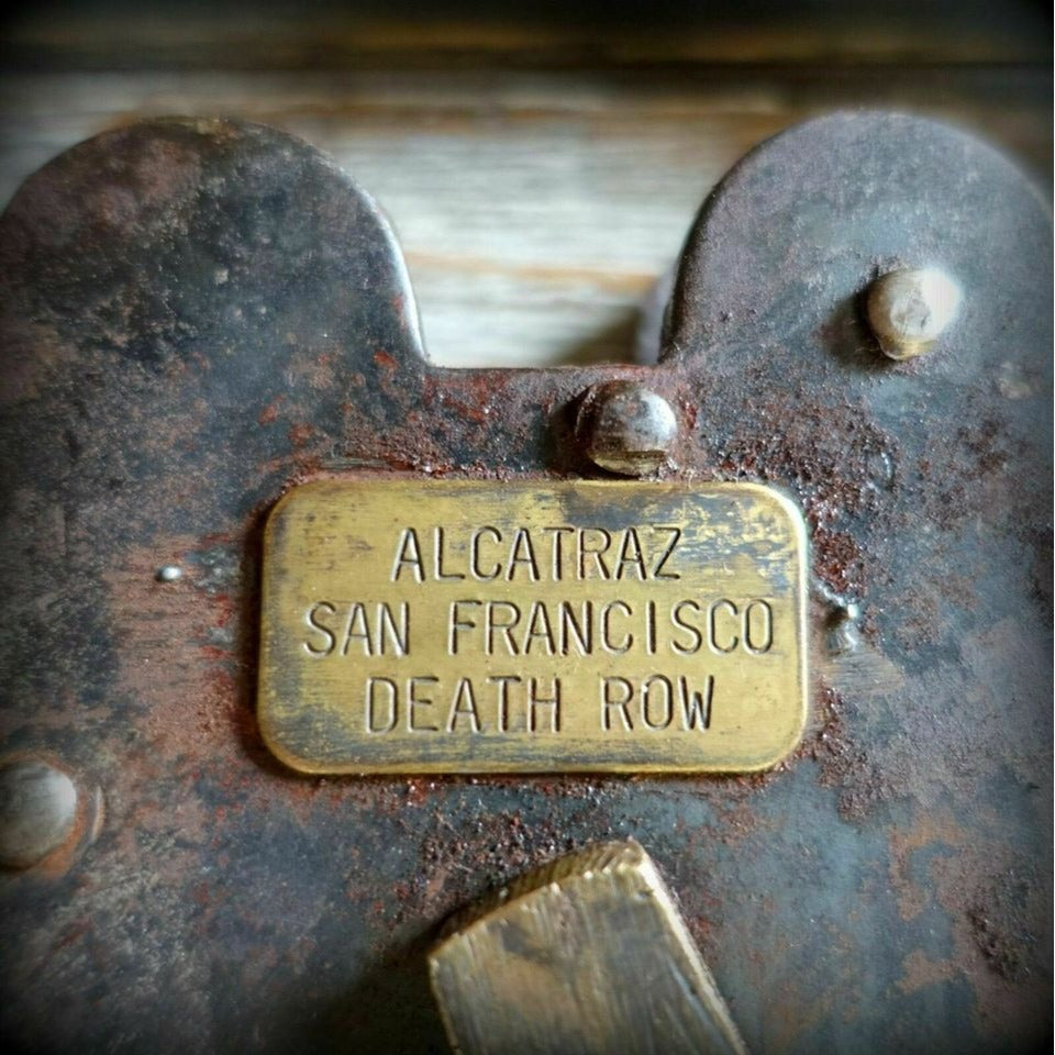 Alcatraz Prison San Francisco Death Row Lock Cast Iron With Keys & Antique Finish (3" x 5")