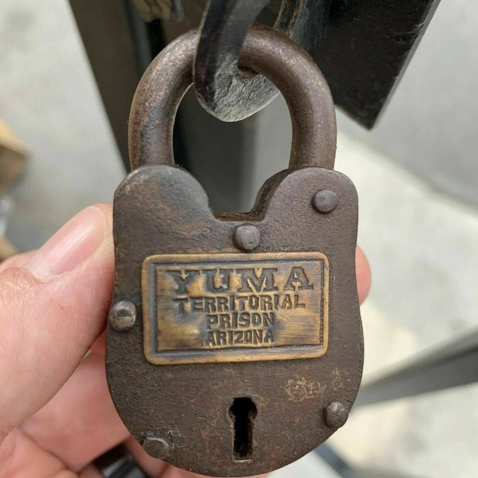 Yuma Territorial Prison Arizona Cast Iron Lock With Keys & Antique Finish (2.5" x 1.5")