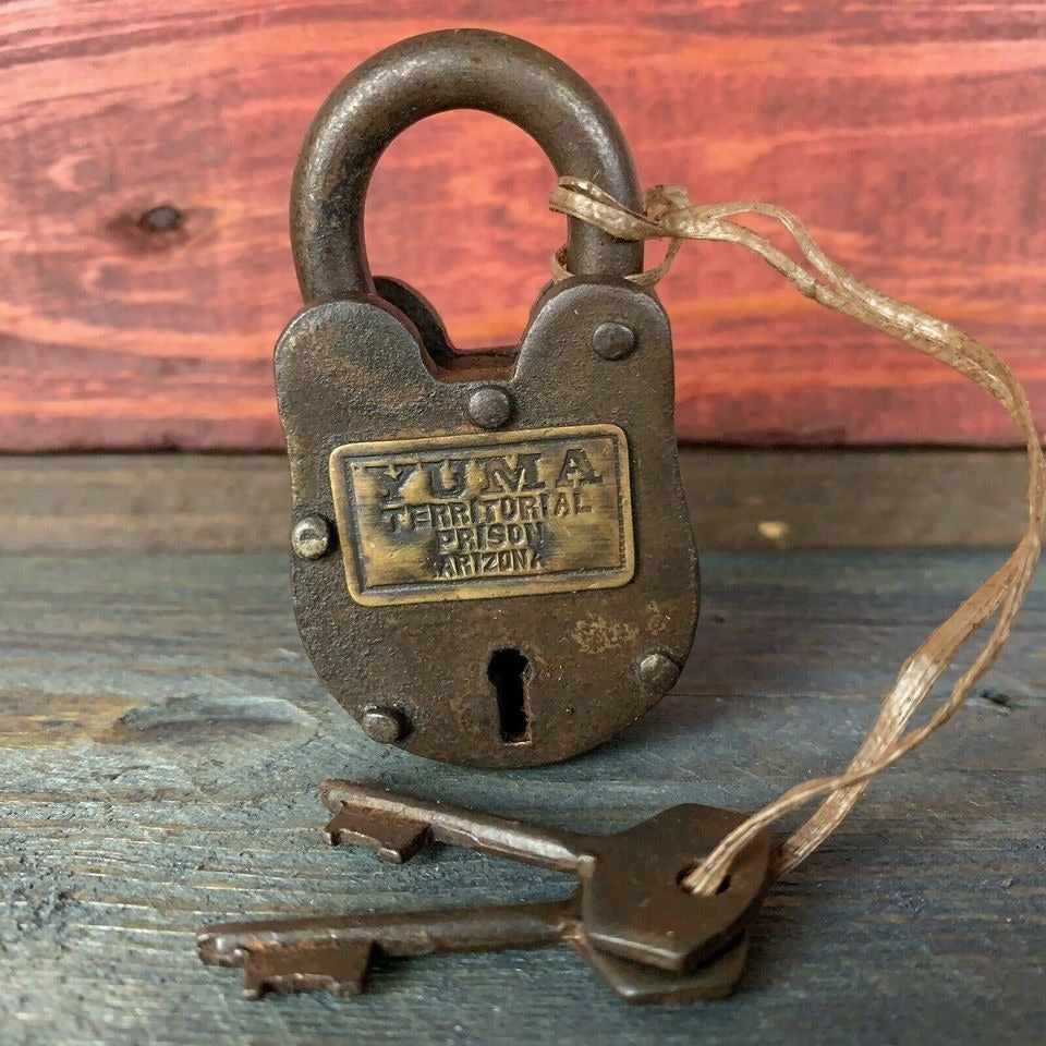 Yuma Territorial Prison Arizona Cast Iron Lock With Keys & Antique Finish (2.5" x 1.5")