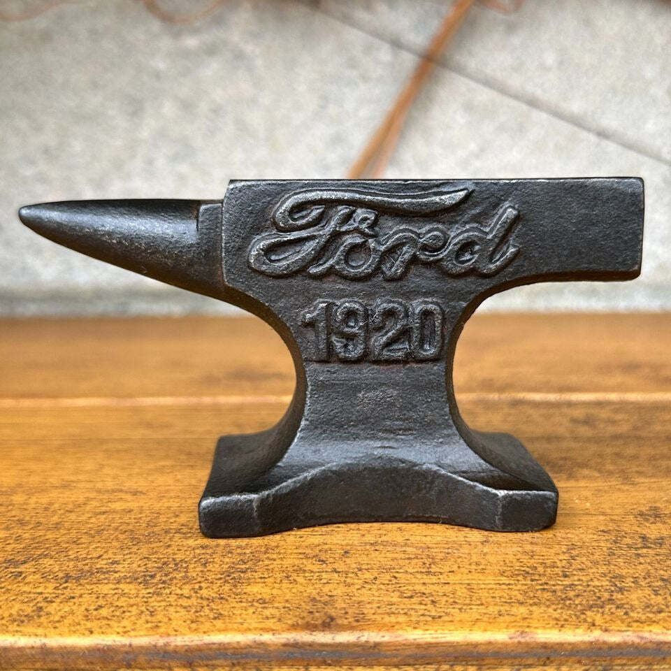 Ford 1920 Cast Iron Anvil With Antique Finish (4.5" x 3")