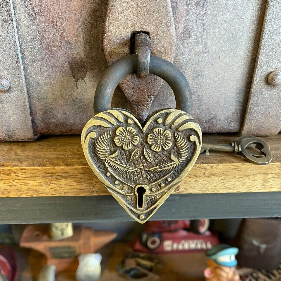 Victorian Ornate Heart Shaped Brass Lock With Antique Vintage Finish (4.25" x 3" x 0.75")