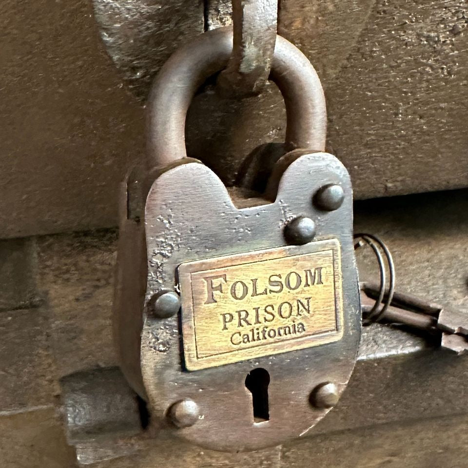 Folsom Prison California Cast Iron Working Gate Lock & Keys With Antique Finish (2.5" x 1.5")