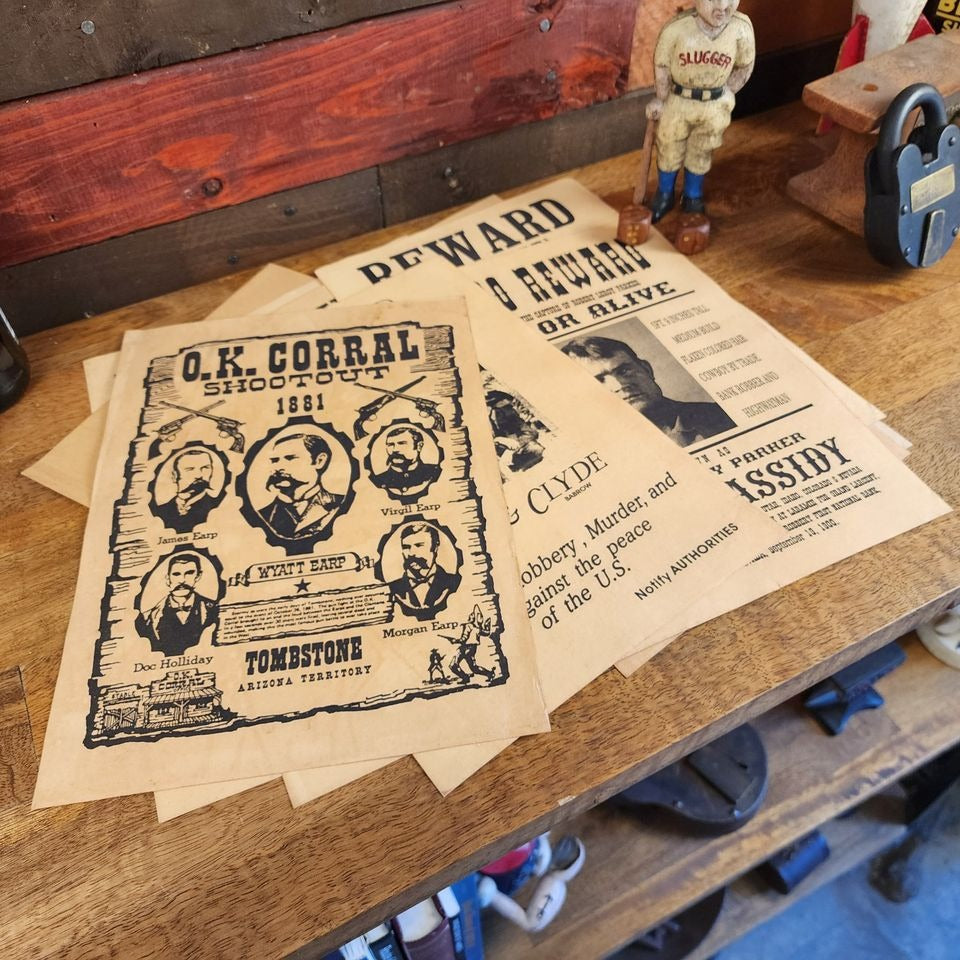 Wanted Posters Parchment With Antique Finish (Set of 12)