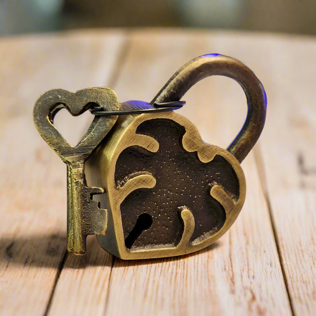 Heart Lock Solid Brass With Antique Finish And Heart Keys (2" x 1.25")