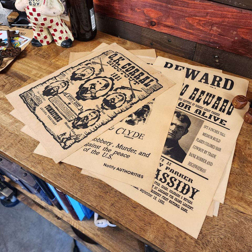 Wanted Posters Parchment With Antique Finish (Set of 12)