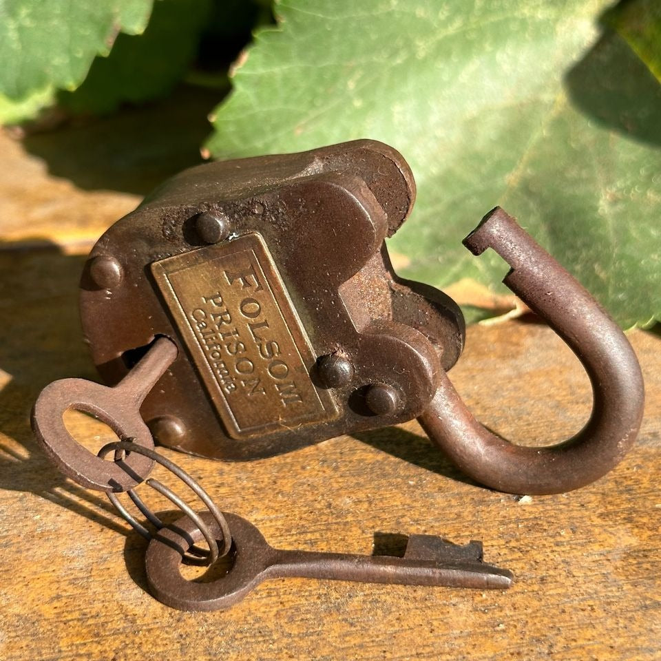 Folsom Prison California Cast Iron Working Gate Lock & Keys With Antique Finish (2.5" x 1.5")