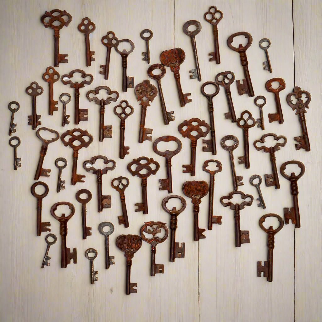 19th - Century Cast Iron Assorted Keys With Antique Finish (Lot of 75) - Jones Peak