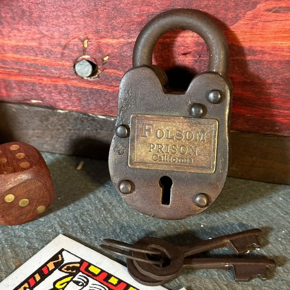 Folsom Prison California Cast Iron Working Gate Lock & Keys With Antique Finish (2.5" x 1.5")