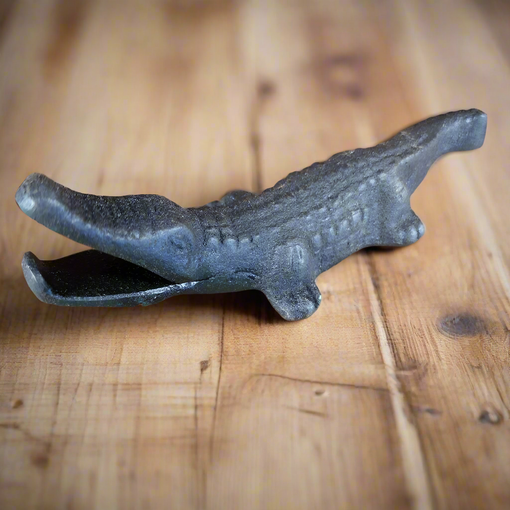 Alligator Cast Iron Bottle Opener With Antique Finish (6" x 2")