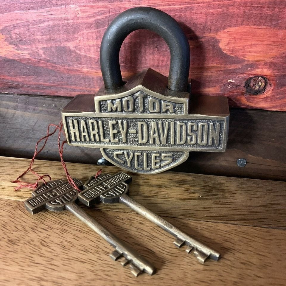 HD Solid Brass Working Lock With Keys (3.75" x 3.75" x 1.25")