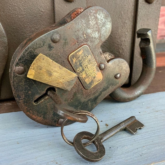 Colt Factory Cast Iron Lock & Keys With Antique Finish (3" x 5") - Jones Peak