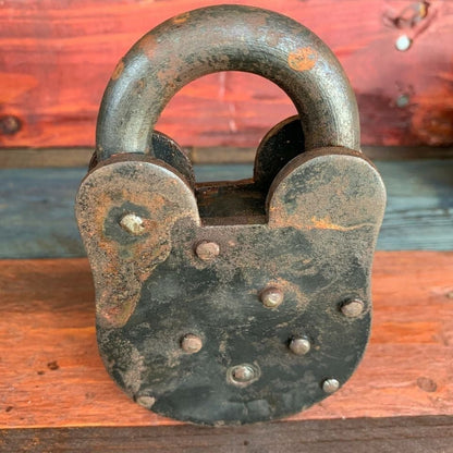 Colt Factory Cast Iron Lock & Keys With Antique Finish (3" x 5") - Jones Peak