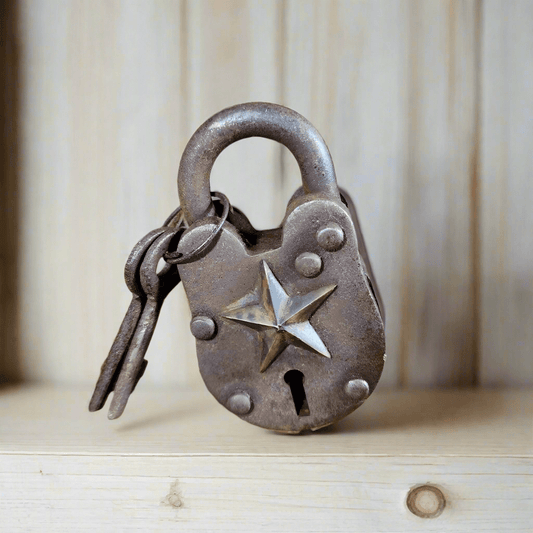 Lone Star Texas Gate Lock With Working Keys & Antique Finish (2.5" x 1.5") - Jones Peak