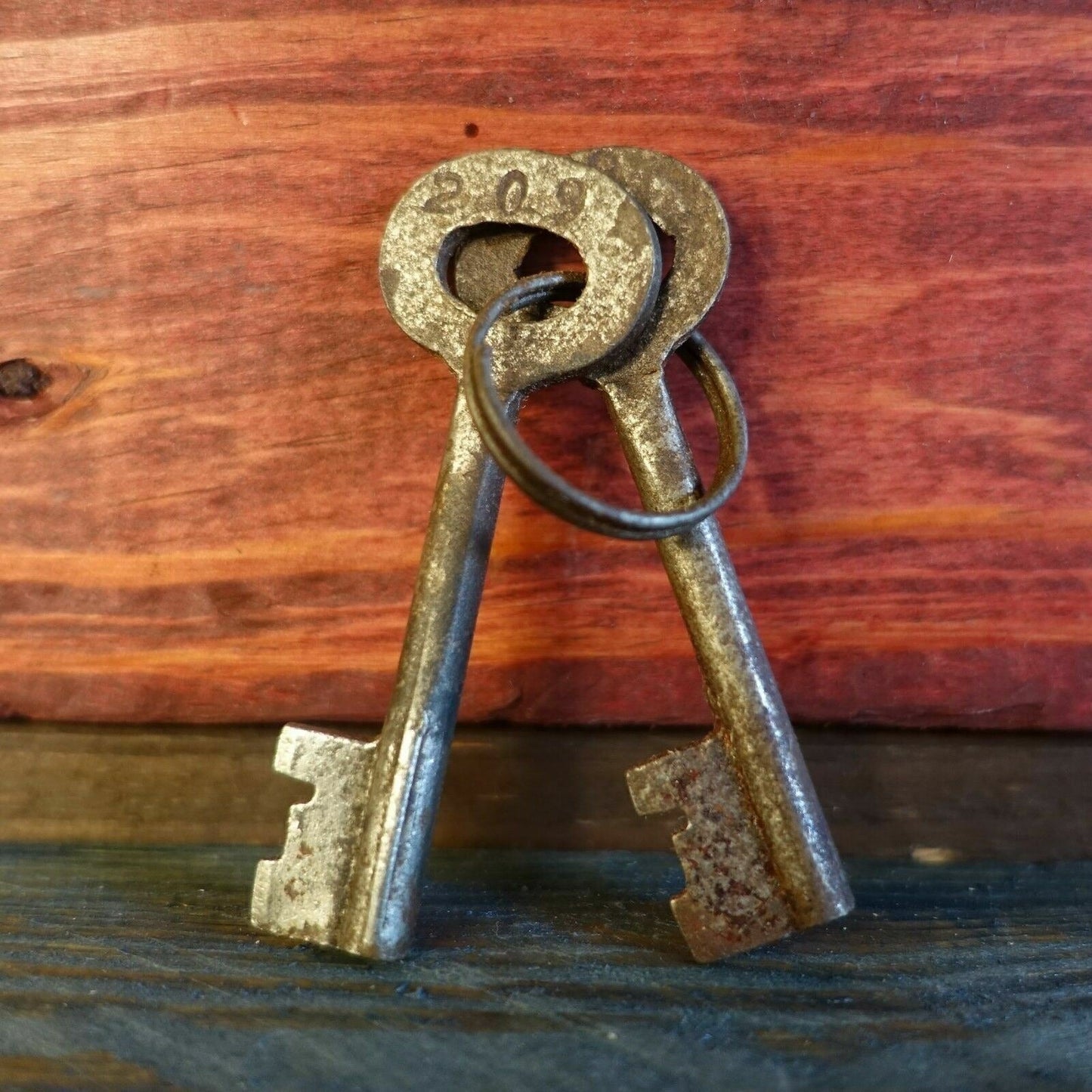 New York Insane Asylum Cast Iron Lock & Keys With Antique Finish (3" x 5") - Jones Peak