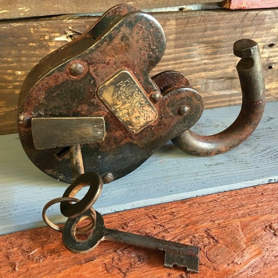 Pony Express Cast Iron Lock With Brass Tag & Antique Finish (3" x 5") - Jones Peak