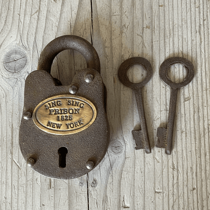 Sing Sing Prison New York 1825 Cast Iron Gate Lock and Keys With Antique Finish (2.5" x 1.5") - Jones Peak