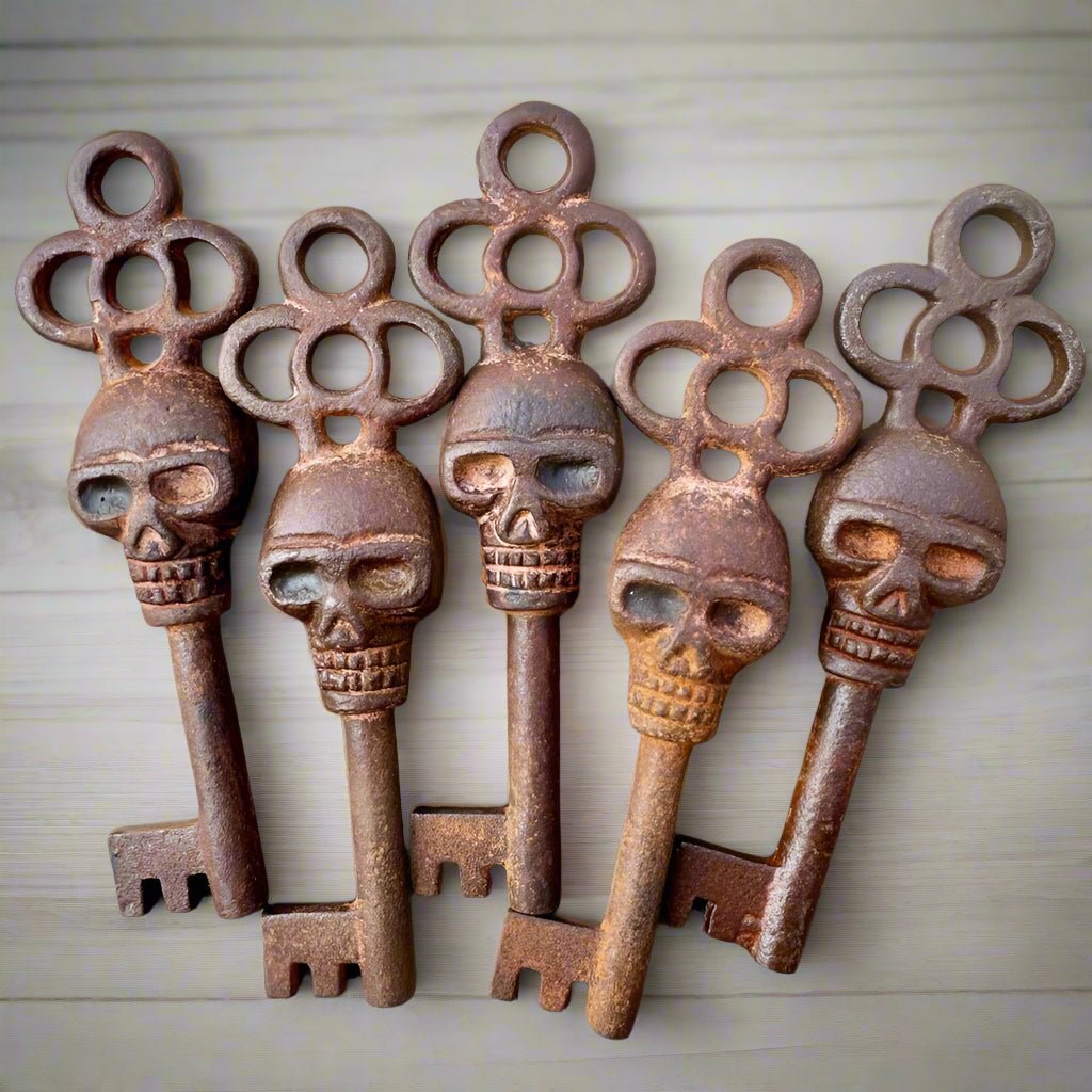 Skull Cast Iron Skeleton Keys With Raised Detail & Antique Finish (Set of 5) - Jones Peak