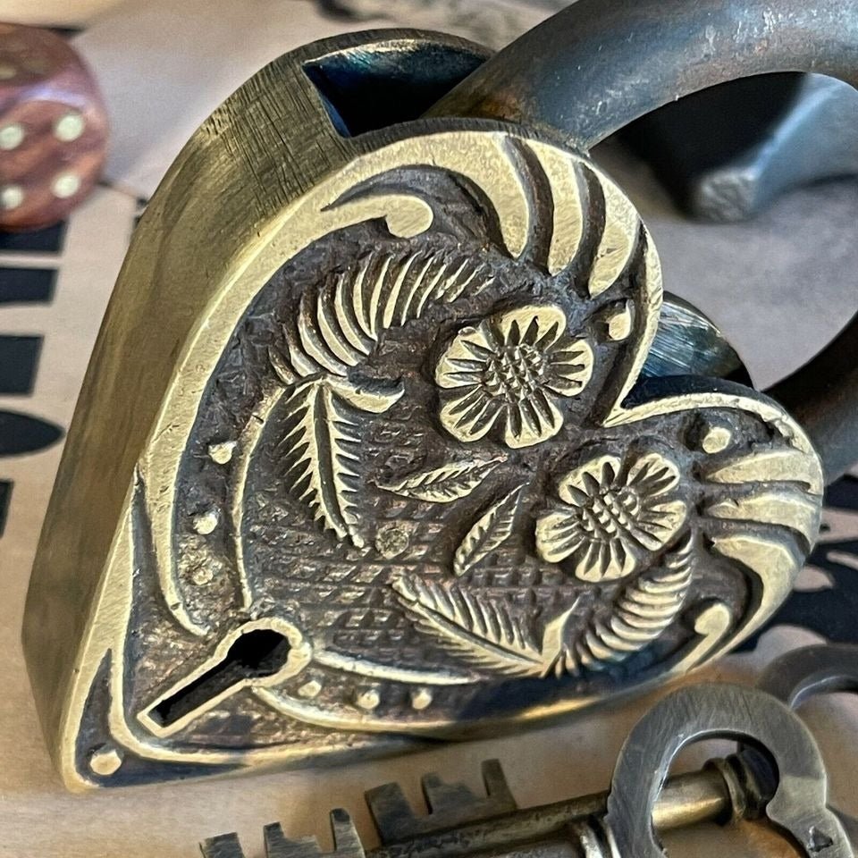 Victorian Ornate Heart Shaped Brass Lock With Antique Vintage Finish (4.25" x 3" x 0.75") - Jones Peak