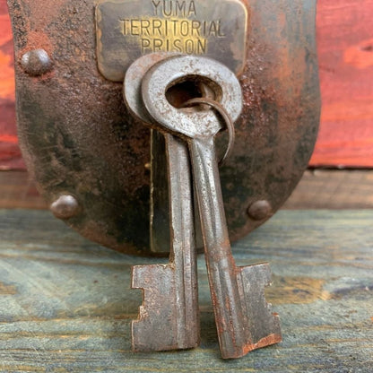 Yuma Territorial Prison Cast Iron Lock & Keys With Antique Finish (3" x 5") - Jones Peak